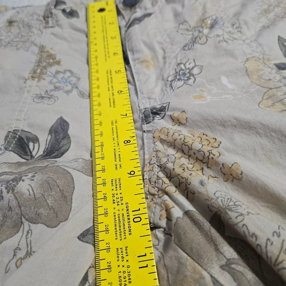 Women's Democracy "Flex"-ellent Beige Floral Crop Pants Size 12 - Picture 11 of 14